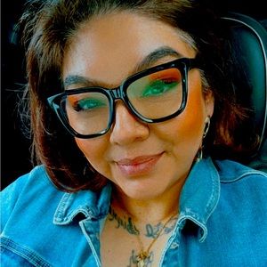 Meet your Posher, Tabitha